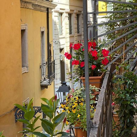Flores Home Verona Dış mekan fotoğraf